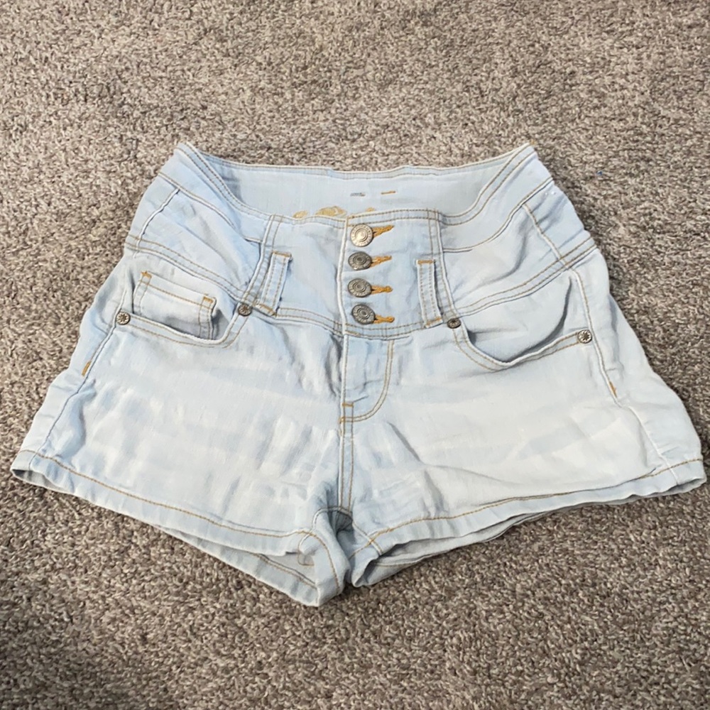 Light denim stretchy shorts - high rise.
